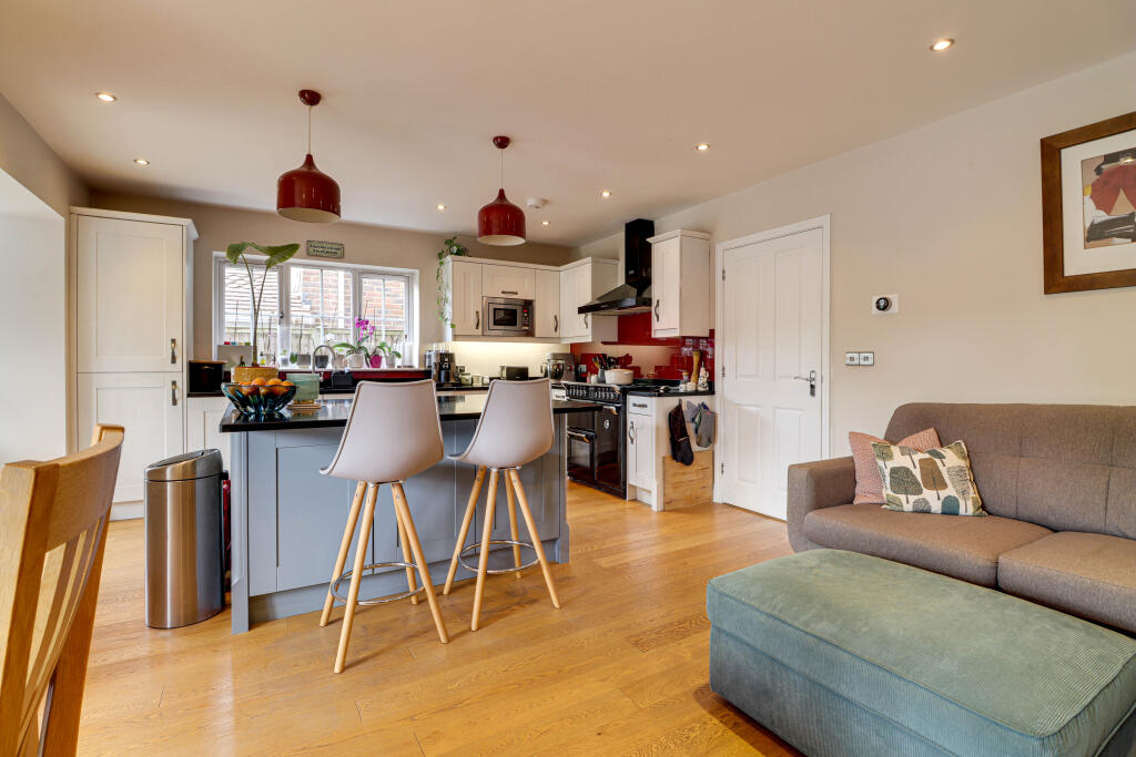 Additional image 5 of Pipers Avenue, Harpenden, Hertfordshire, AL5