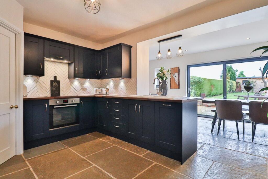 Coniscliffe Road, Darlington, DL3 photo 2