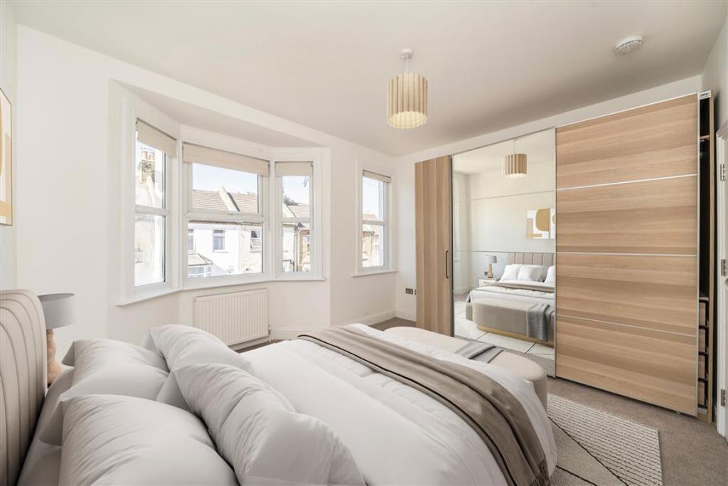 House in London - View 5