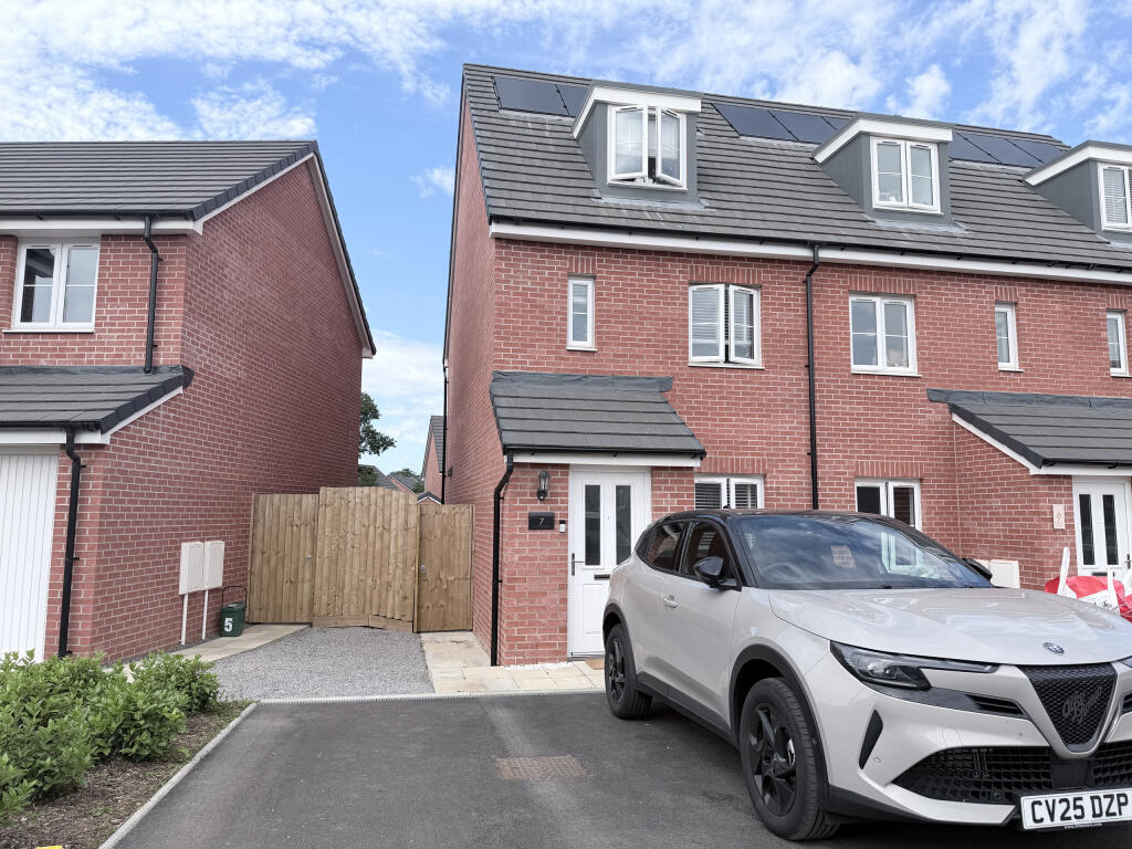Main image of property: Heol Y Llygoden, Llanilid, Pont-Y-Clun, Rhondda Cynon Taf