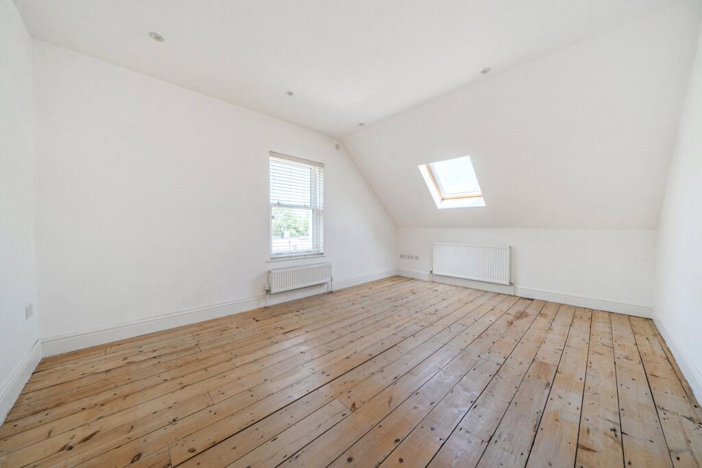 Apartment in London - More
