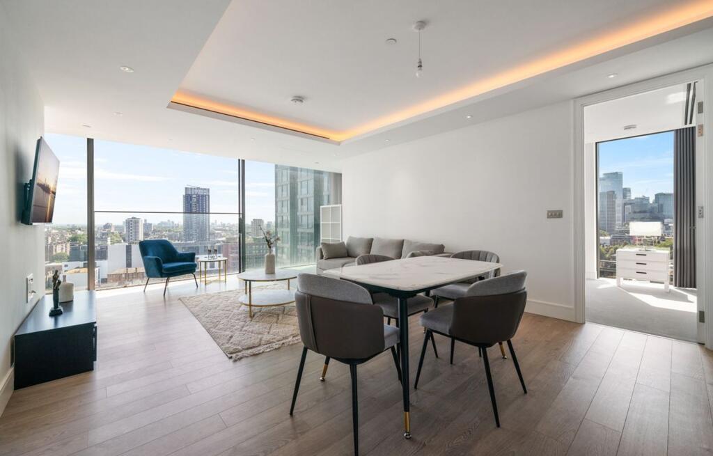 Main image of property: Bollinder Place, Carrara Tower, EC1V
