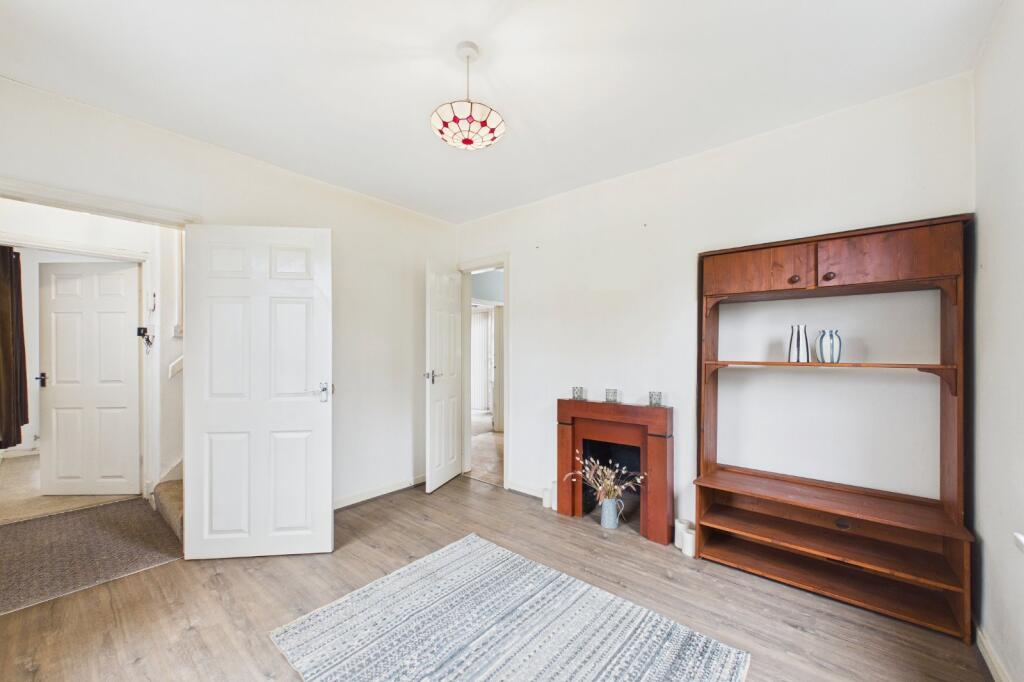 Cross Green Lane, Halton, Leeds, West Yorkshire, LS15 photo 4