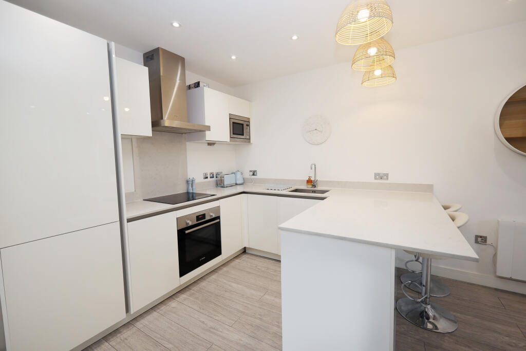 Apartment in Stockport, Greater Manchester - View 5