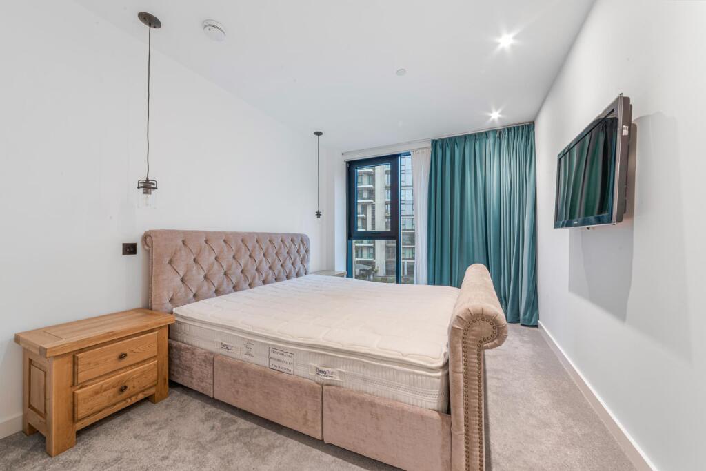 Apartment in London - View 5