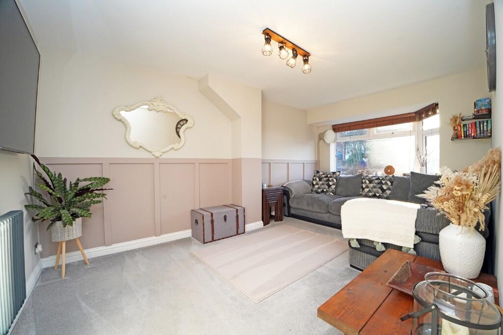 Folly Crescent, Highworth, SN6 7JW photo 3
