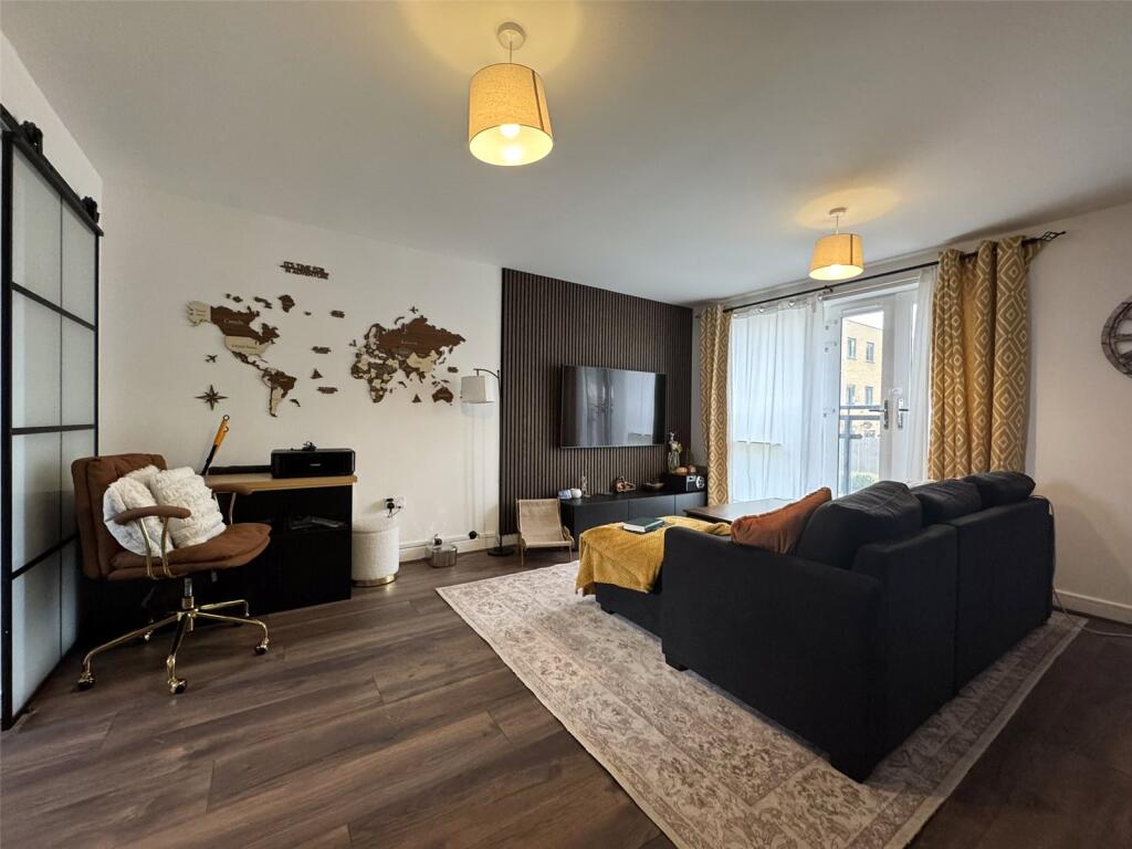House in Dartford - View 2