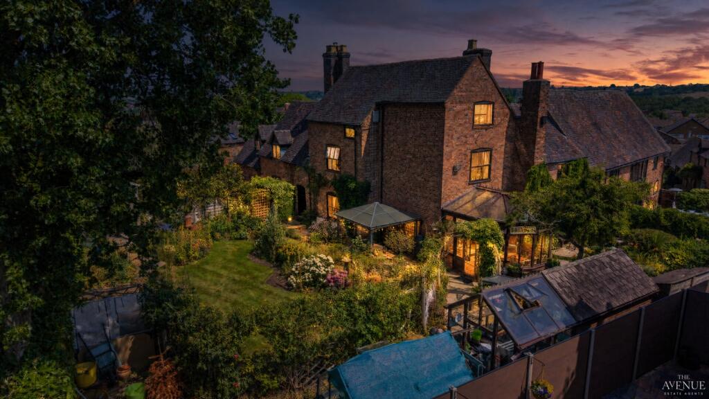 Main image of property: Church Farm Mews, Dosthill, Tamworth, Staffordshire, B77