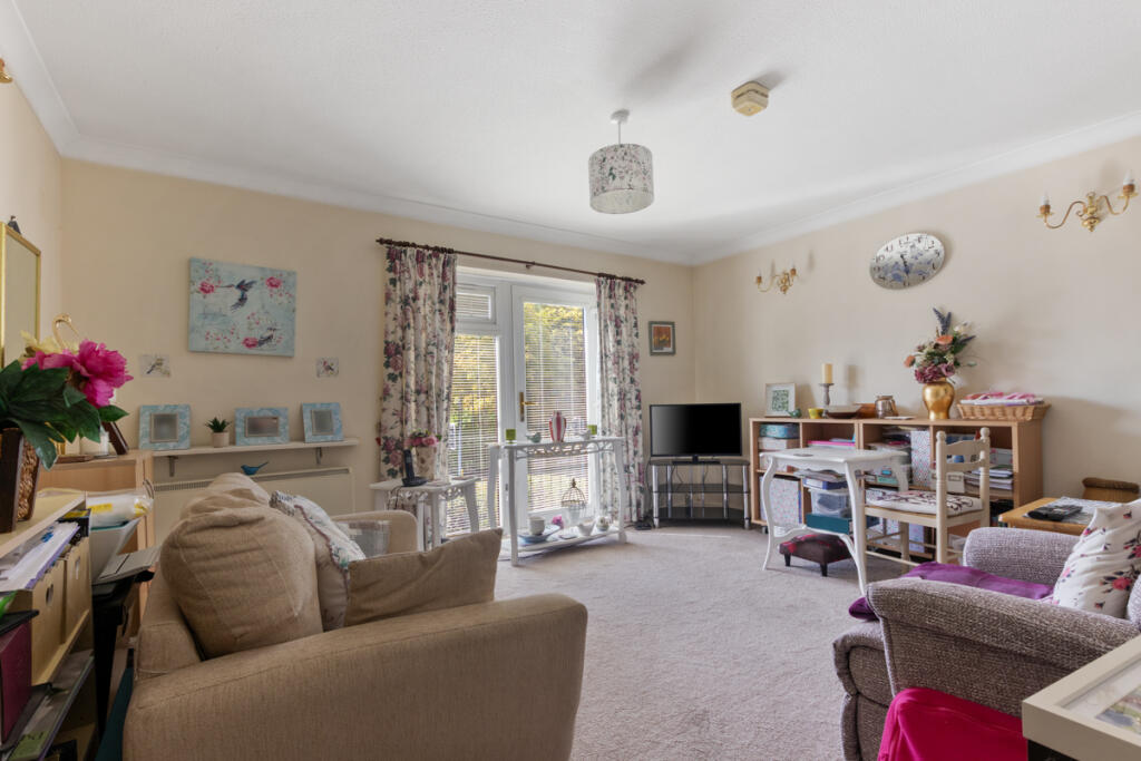 Apartment in Portsmouth - View 3