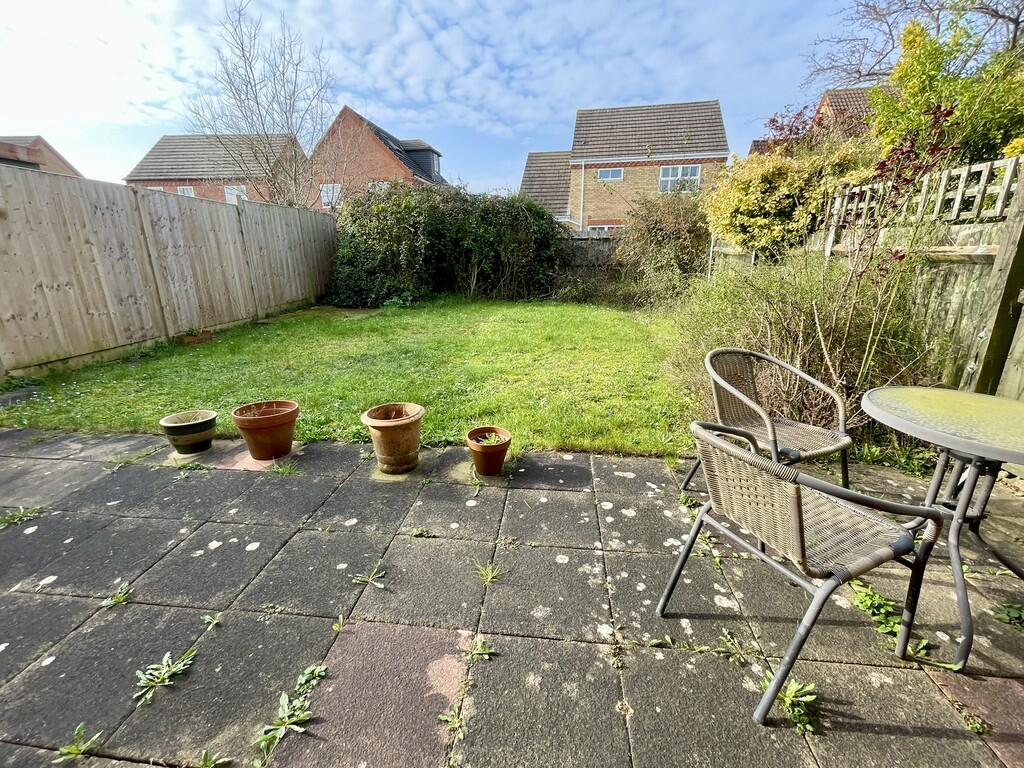 Lancaster Place, Shefford photo 2
