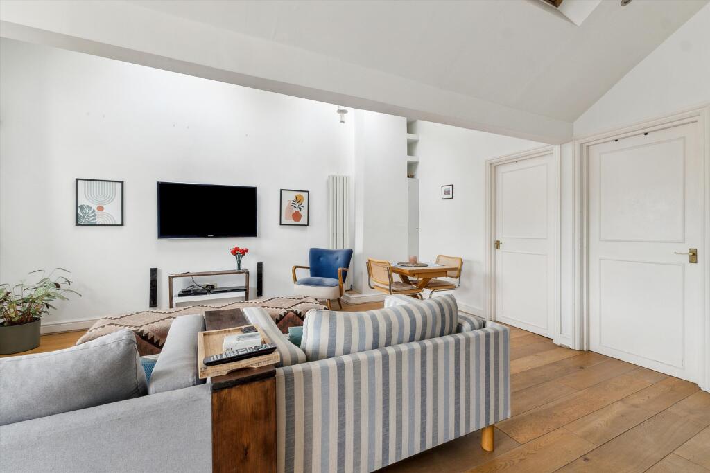 Apartment in London, Paddington - View 3