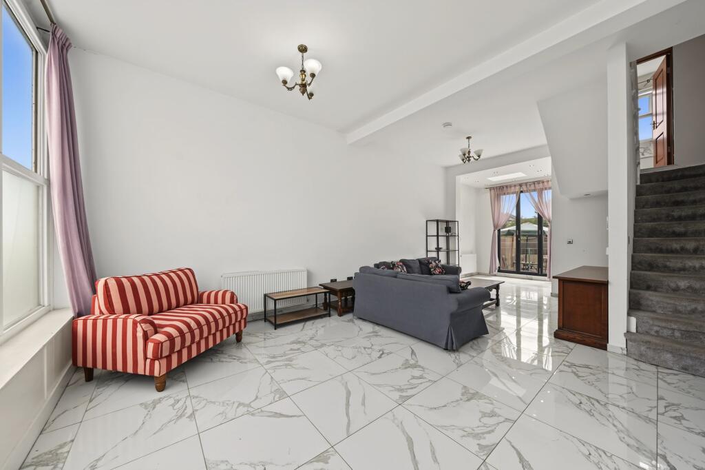 House in London, Tufnell Park - View 5