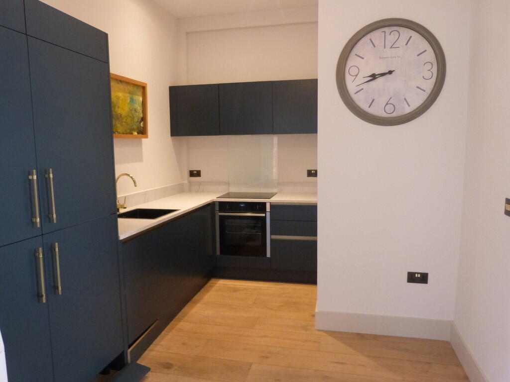 Apartment in Worcester - View 3