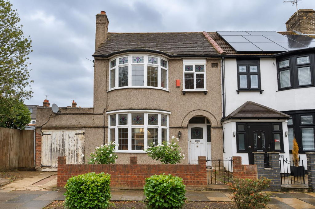 3-bed house on Netherfield Gardens, Barking, £550,000