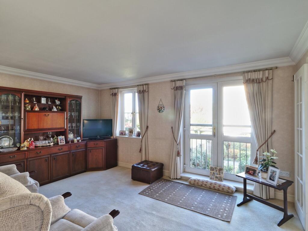 Crosshall Road, Eaton Ford, St Neots, PE19 photo 3