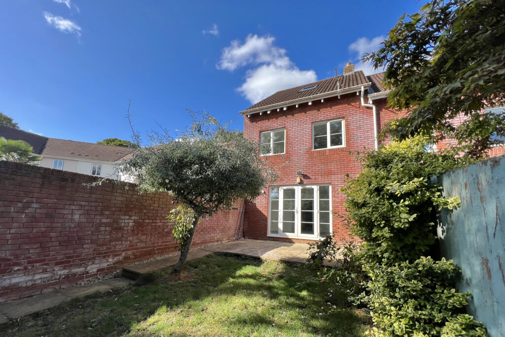 Main image of property: 8 Sedbury Chase, Tutshill, CHEPSTOW, Gloucestershire, NP16 7JX, ENGLAND