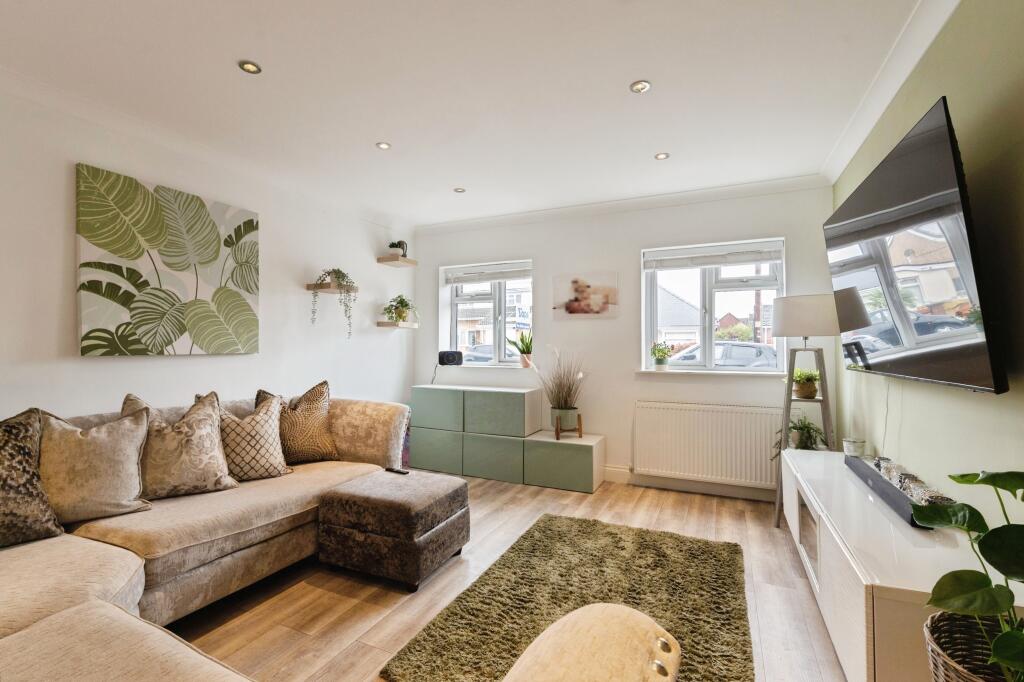 House in Southend-on-Sea - View 4