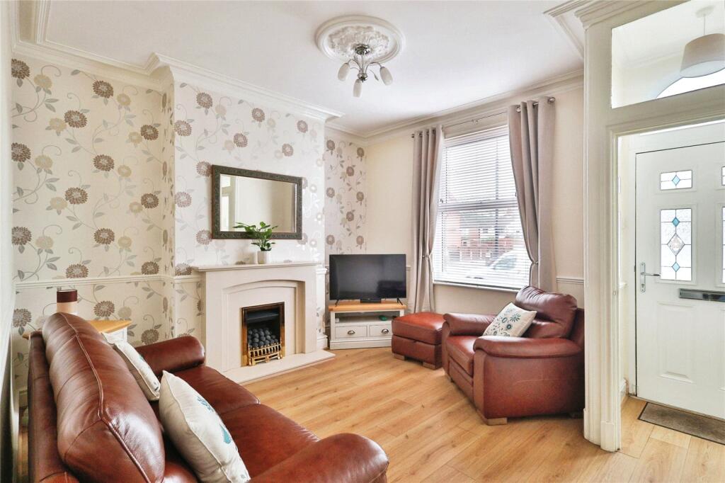 House in Tameside, Fairfield - View 2