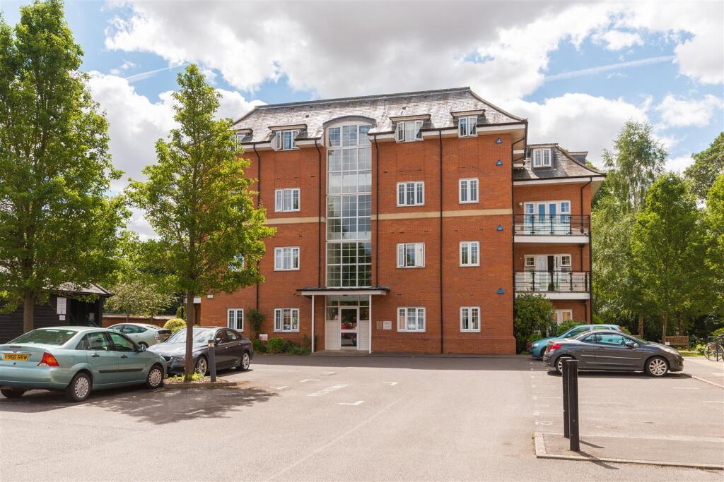 Main image of property: River View Terrace, Abingdon