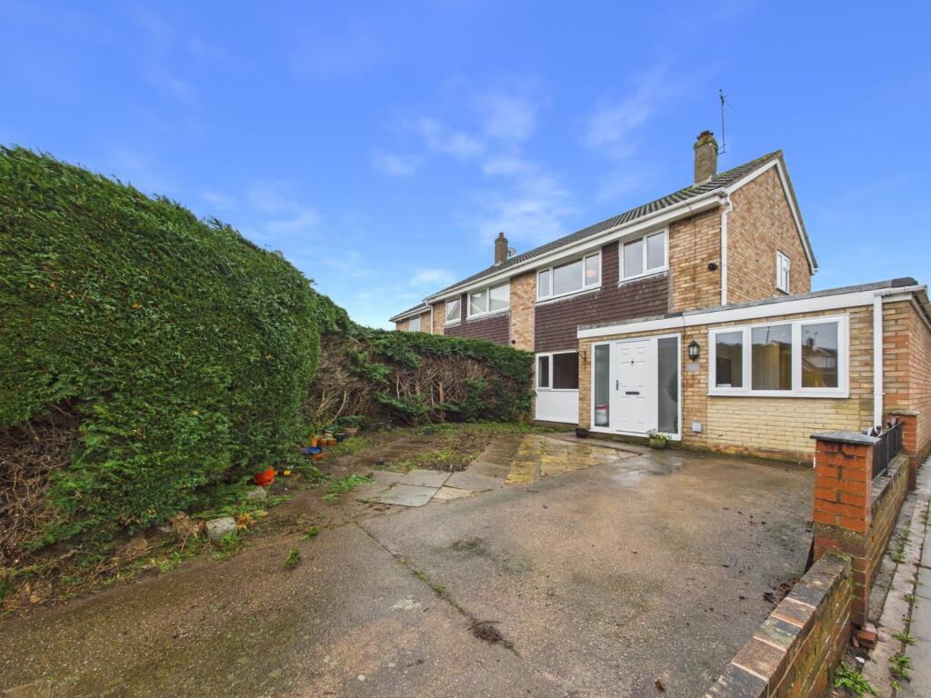 Main image of property: Hawkwood Crescent, Worcester, Worcestershire, WR2