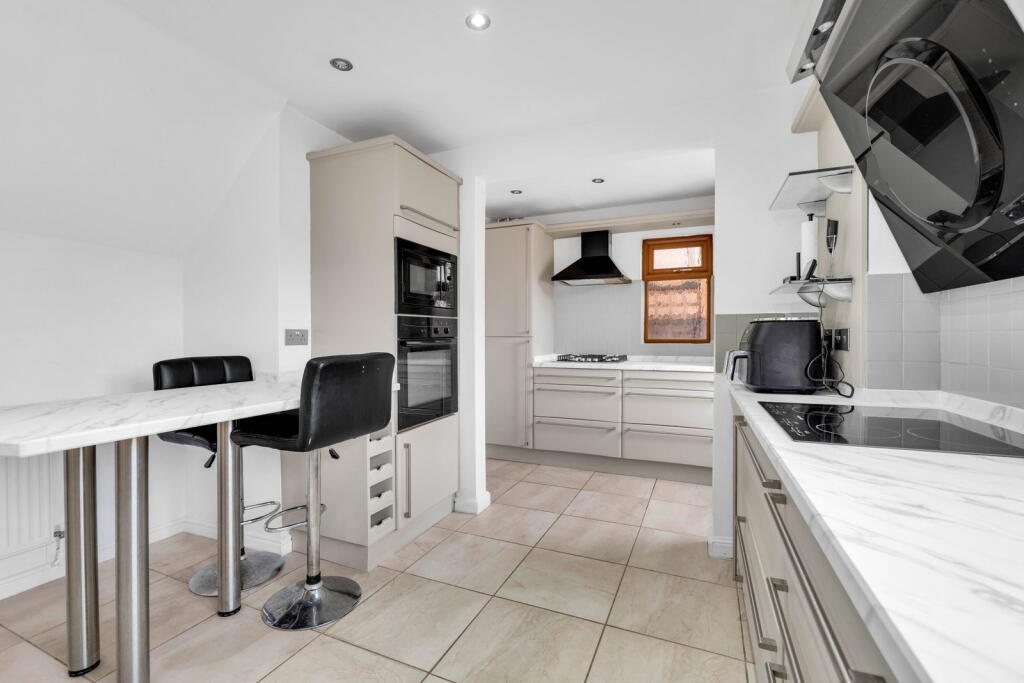 House in Leicester - View 5