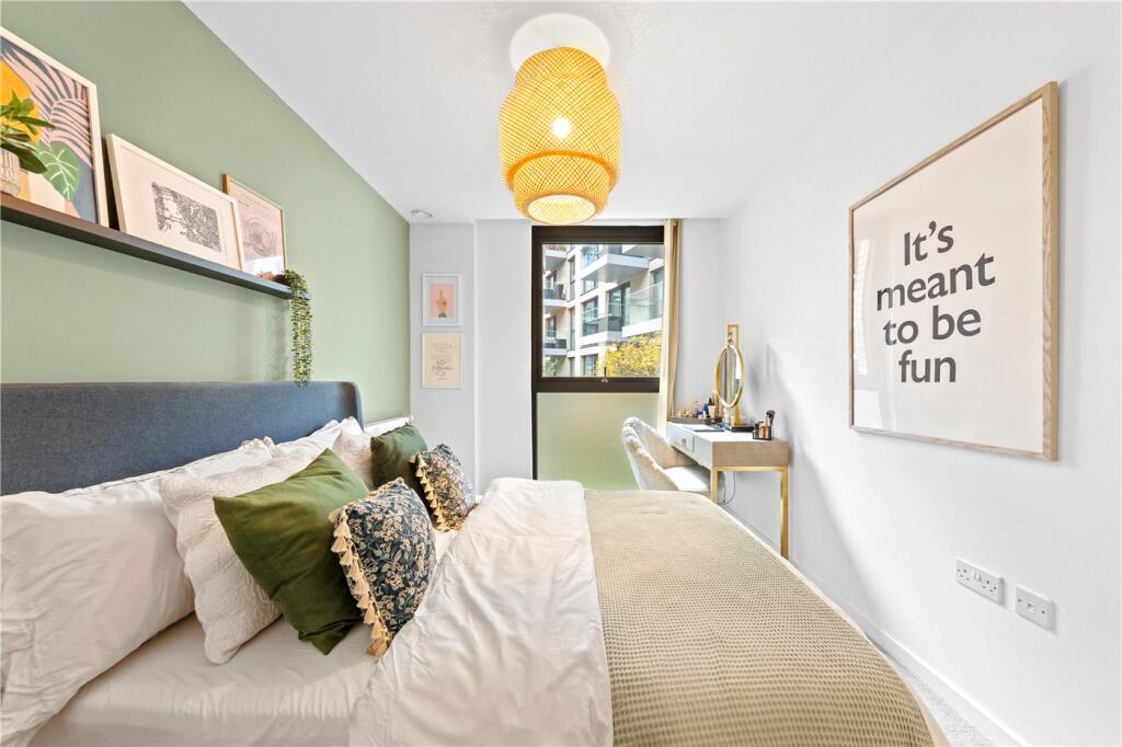 Apartment in London - View 5