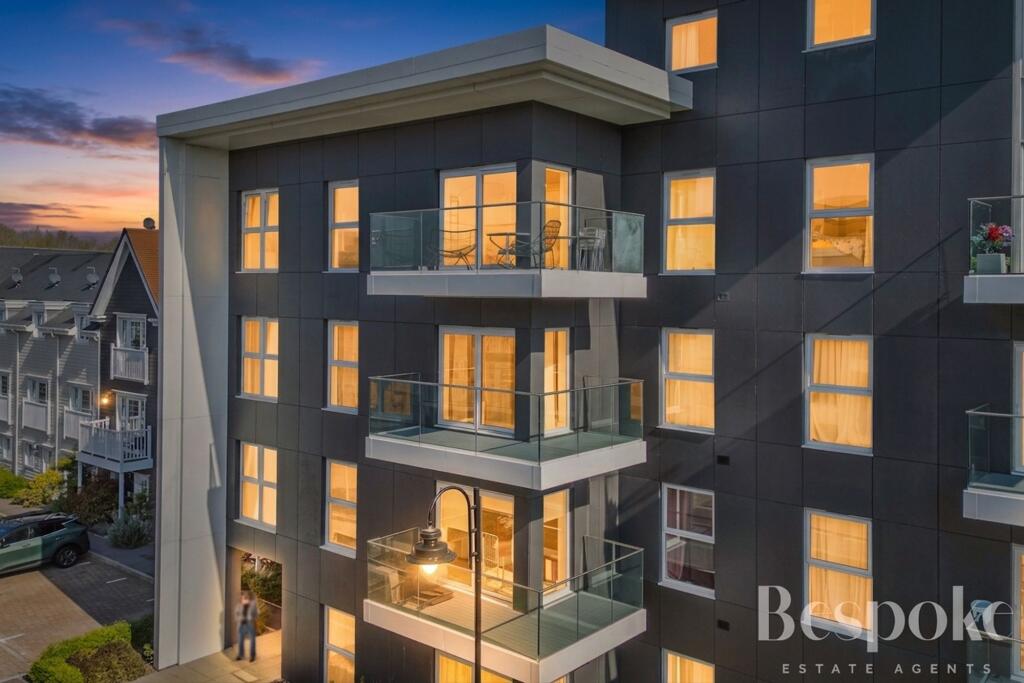 Main image of property: Fairhaven Drive, Reading, RG2