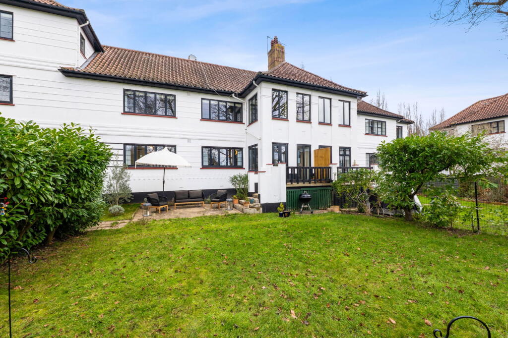 Main image of property: Christ Church Mount, Epsom, KT19 8RU