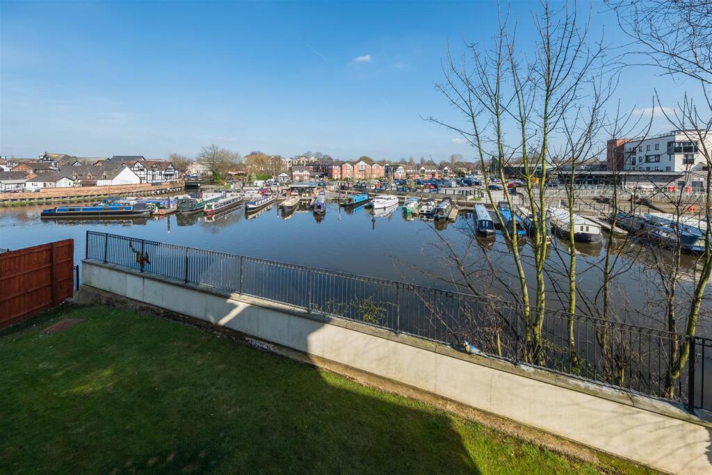 Freshwater View, Northwich photo 2