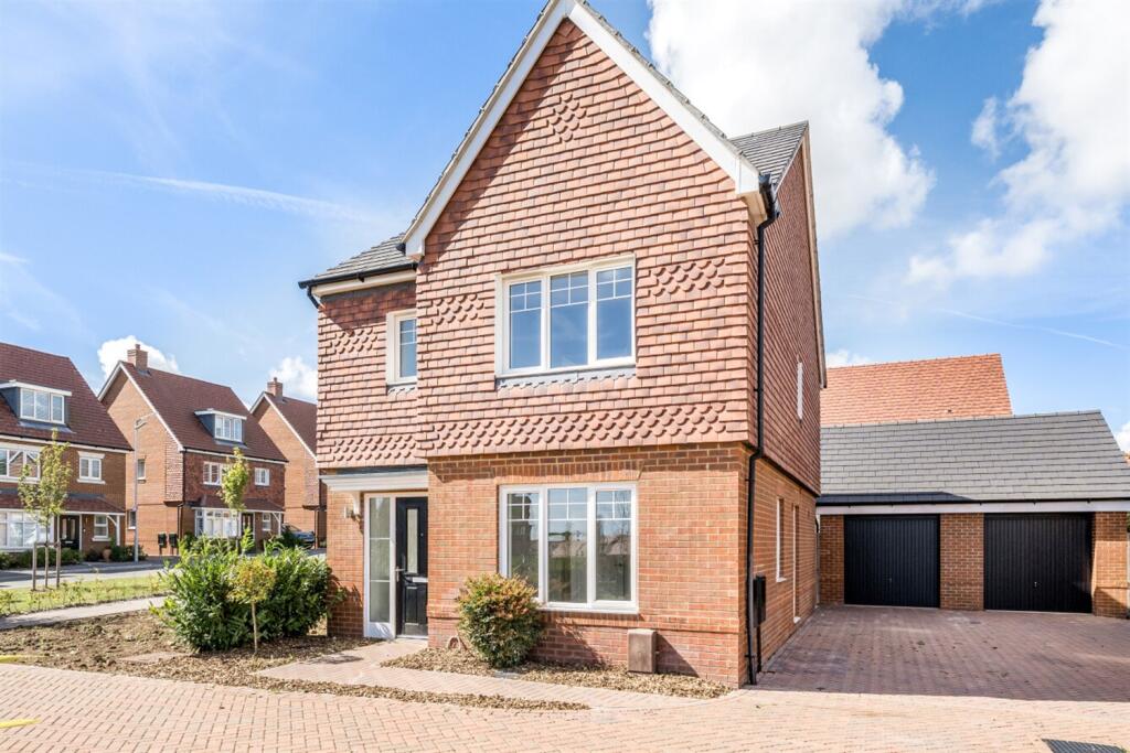 Main image of property: Harris Road, West Broyle, Chichester, PO19