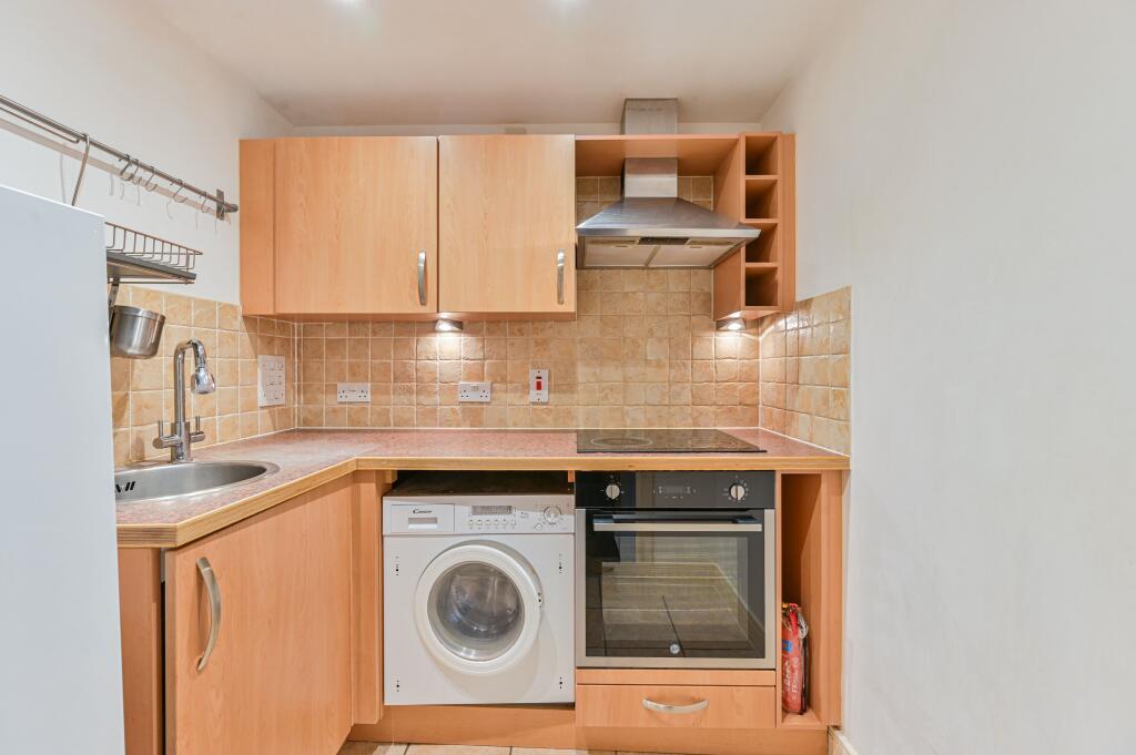Apartment in London - View 4