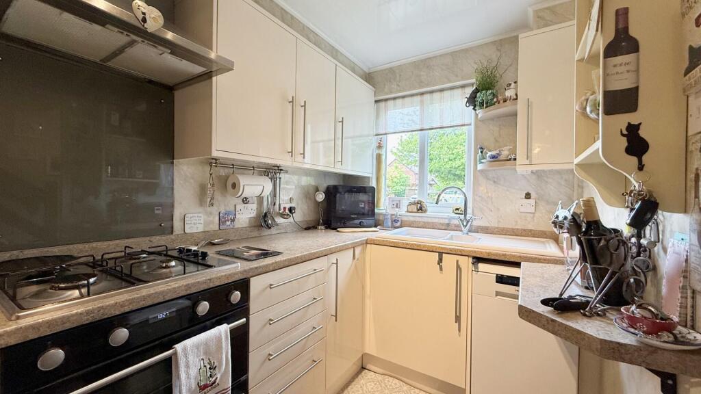 Seymour Road, Alcester photo 4