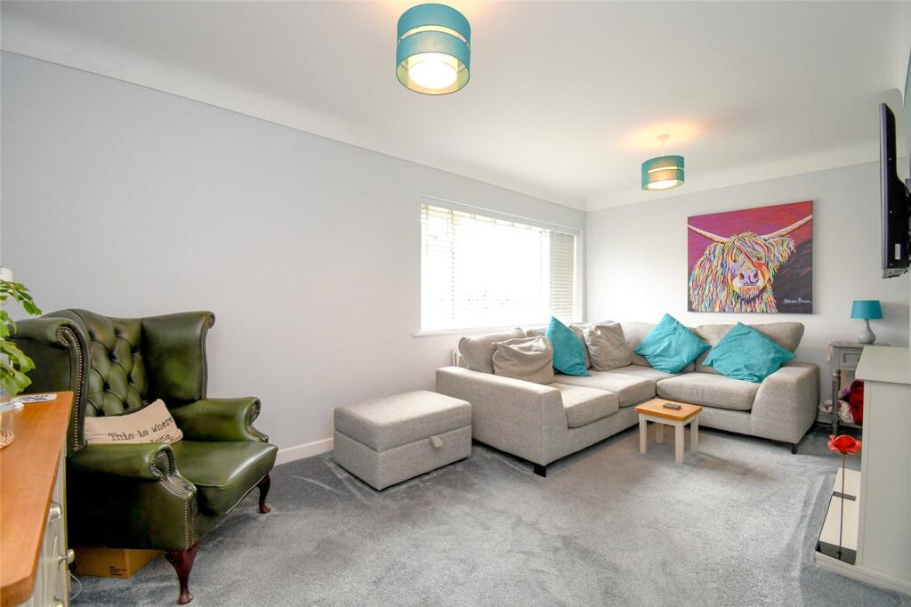 House in Wirral, Pensby - More