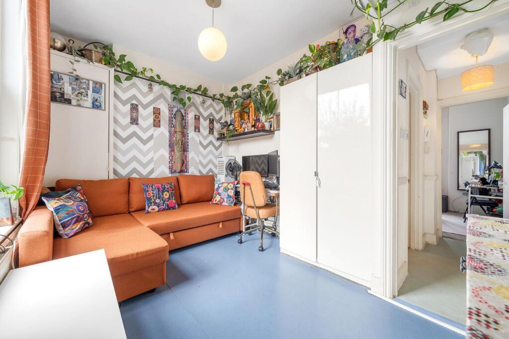 Apartment in London, Myatt's Fields, Loughborough Junction - View 2