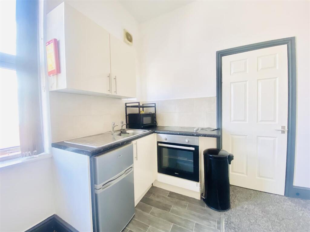 Studio flat for rent