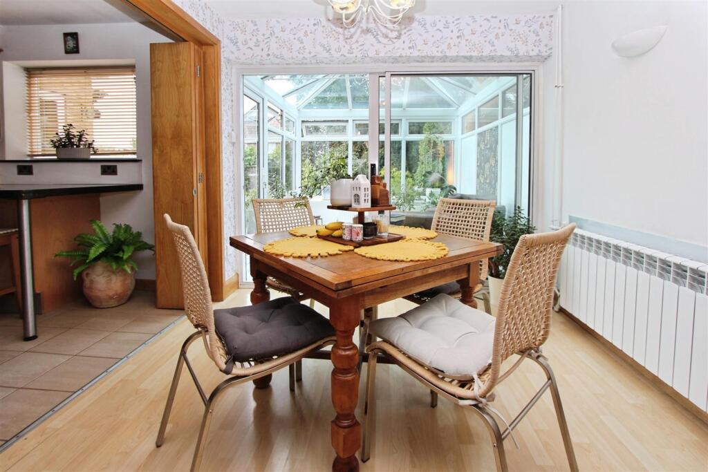 House in Bristol, Hengrove - More