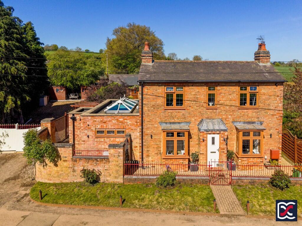 Main image of property: The Cottage, West Farndon, NN11