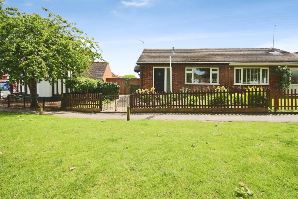 Main image of property: Murcott Road East, Whitnash, Leamington Spa, Warwickshire, CV31