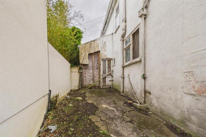 31 Rockliffe Avenue, Bathwick, Bath BA2 6QP | Free