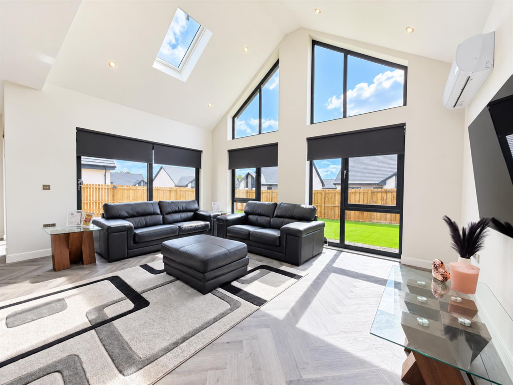 House in Motherwell - More