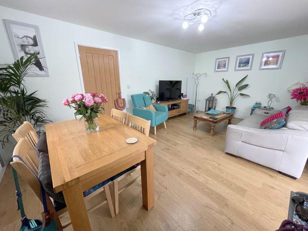 House in Brightlingsea - More