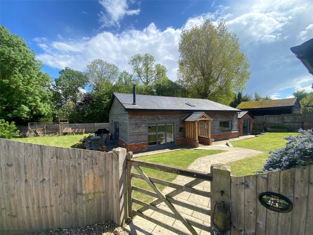 Main image of property: Bridle Way, Toddington, Bedfordshire, LU5