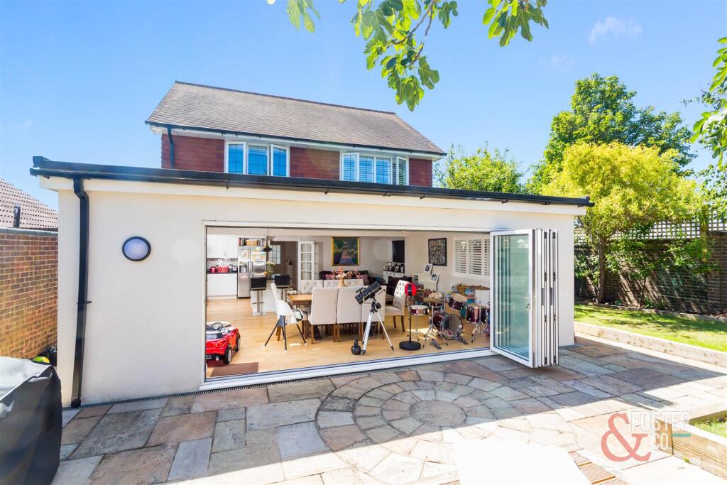 House in Hove, West Blatchington - View 2
