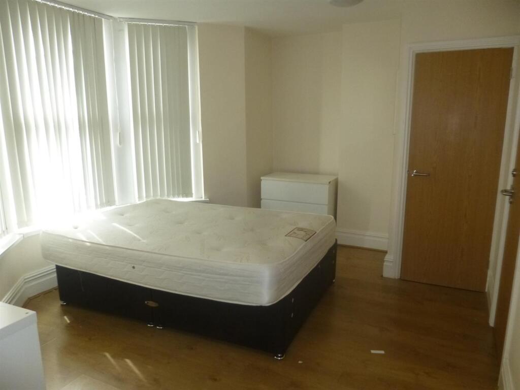 House in Cardiff - View 4