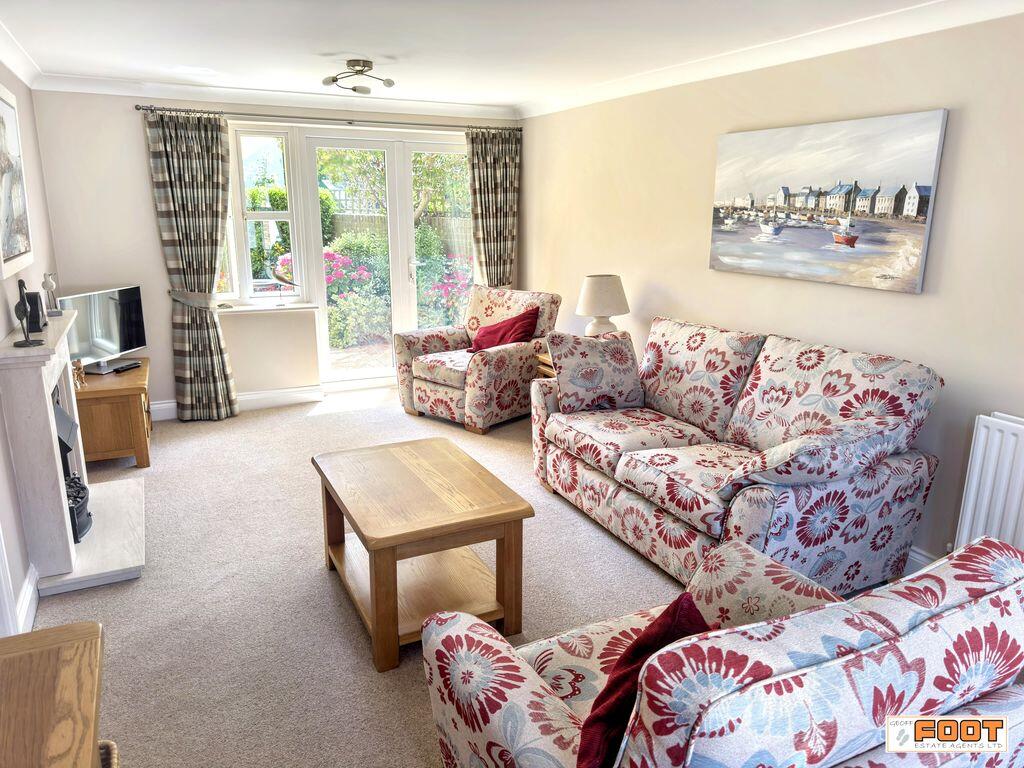 House in Havant, Hampshire - View 2