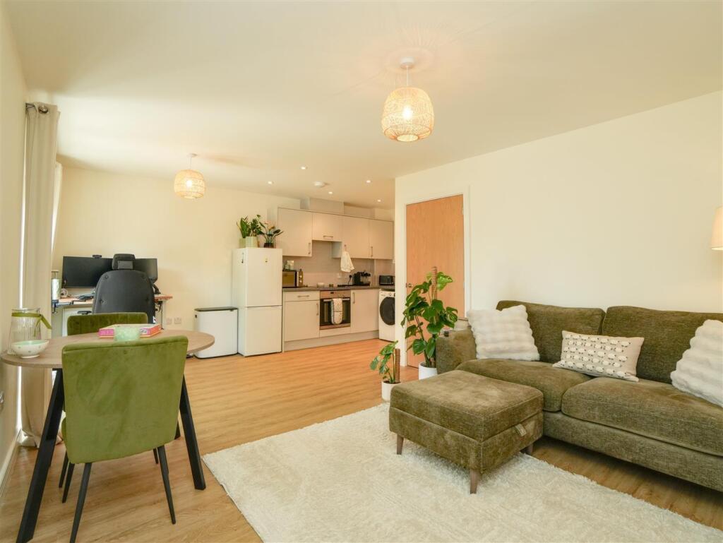 Apartment in York - View 5