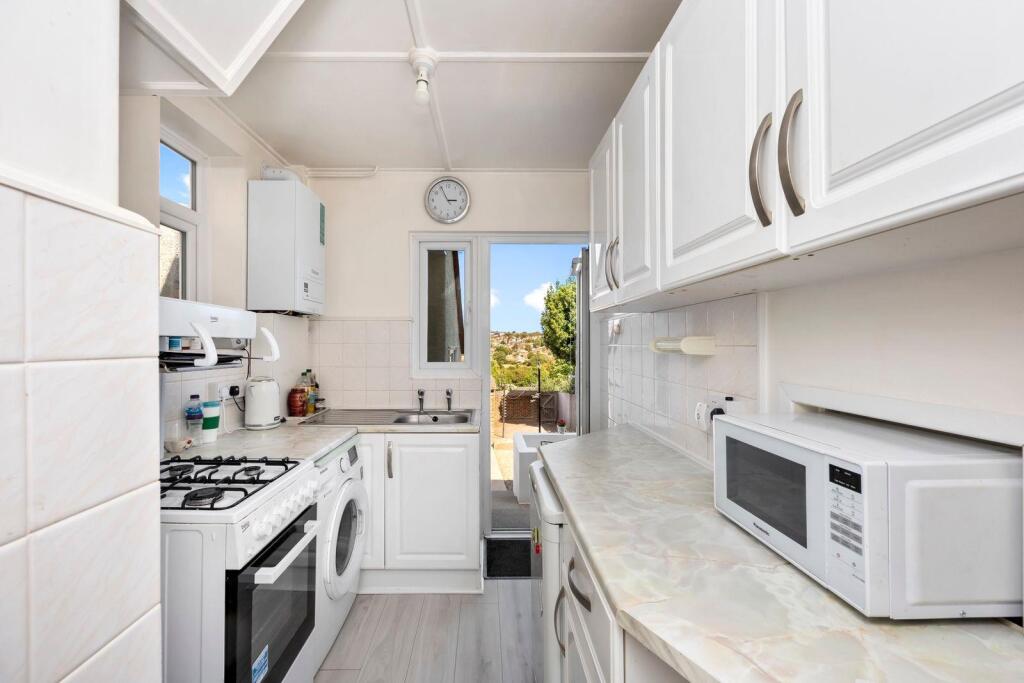 House in Brighton, Portslade Village - More