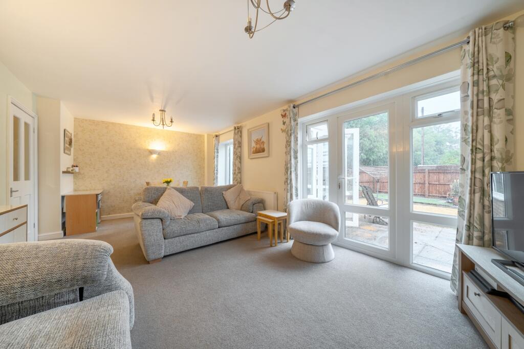 House in West Oxfordshire, Carterton - View 5