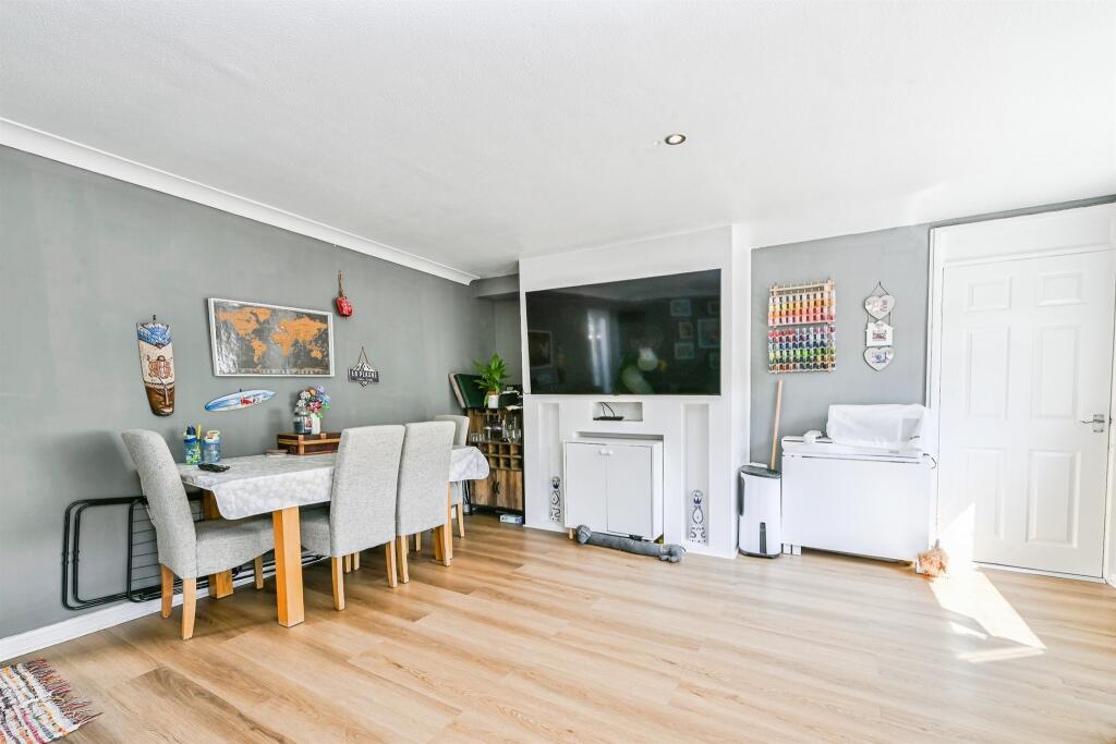 House in Nottingham - View 5