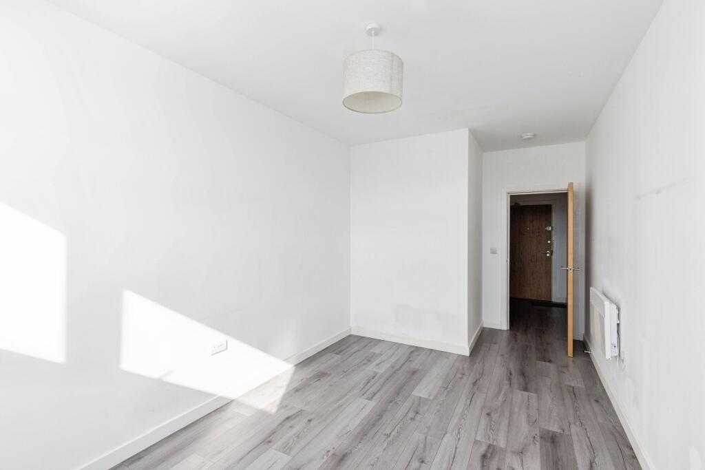 Apartment in Bradford - View 5